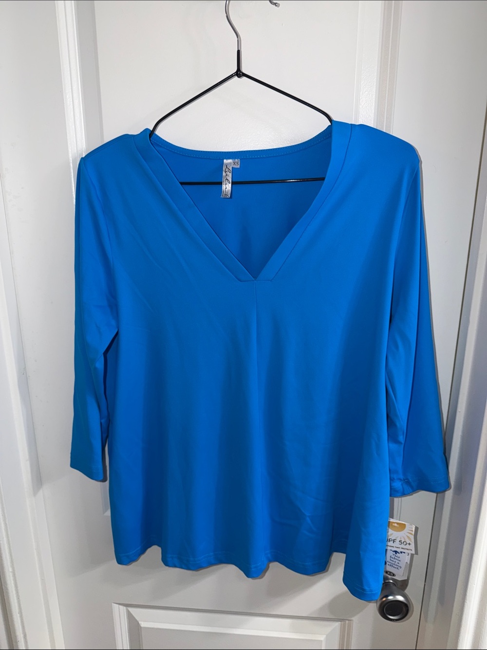 Lulu-B brand bright Blue V-Neck Women's Top Lightweight performance 3/4 Sleeve